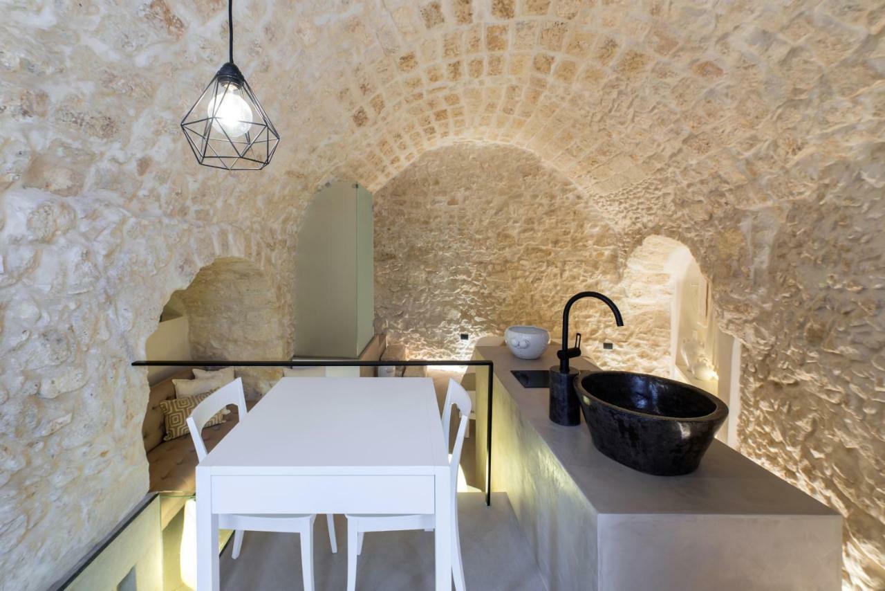 Vittoria Luxury Suite A Ostuni By Wonderful Italy Exterior photo