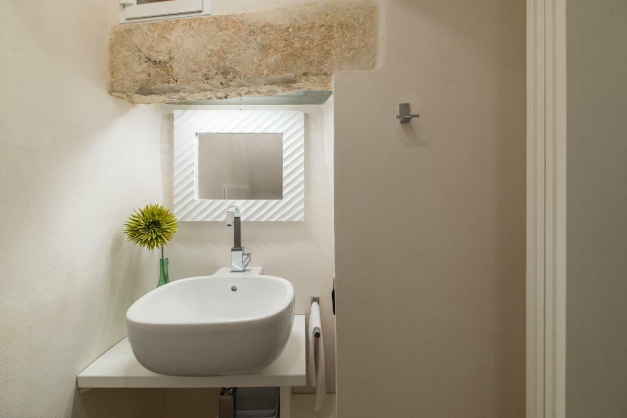 Vittoria Luxury Suite A Ostuni By Wonderful Italy Exterior photo