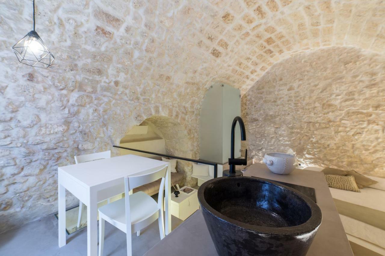 Vittoria Luxury Suite A Ostuni By Wonderful Italy Exterior photo